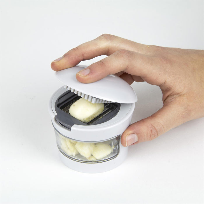 1 piece - GARLIC PRESS WITH RECEPTACLE - for color option contact us on 03 46 45 47