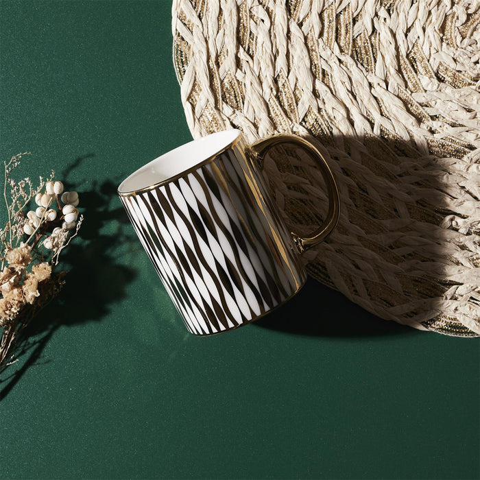 1 piece - DESIGN GOLD MUG 30CL - for color option contact us on 03 46 45 47