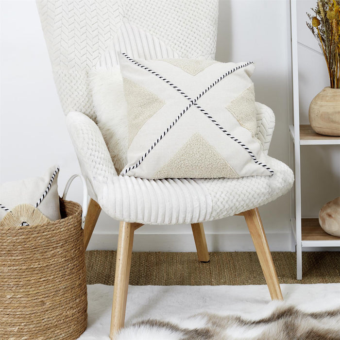 BEIGE WHITE TUFTED CUSHION WITH POMPONS 40X40CM